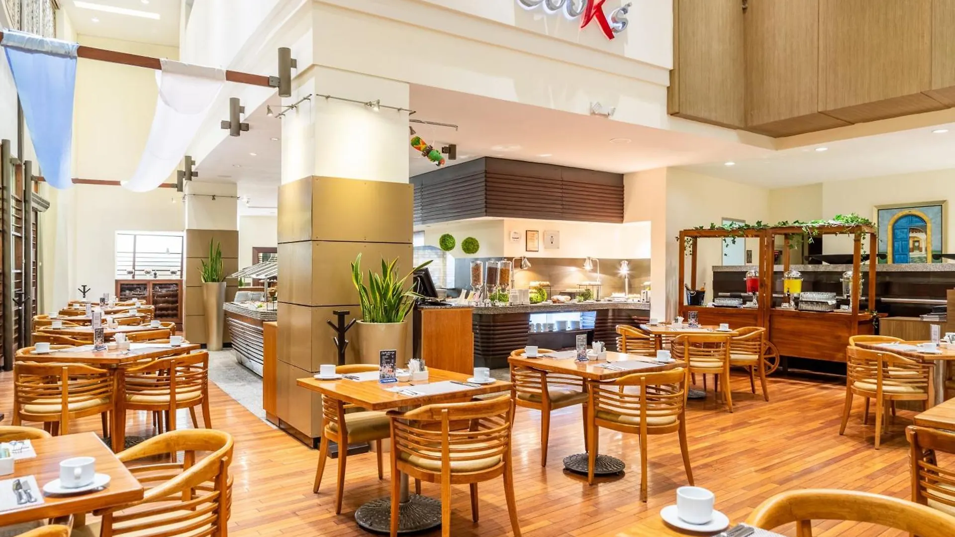 Sheraton Guayaquil 5*,  Ecuador